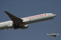 C-FITW @ VHHH - Air Canada - by Michel Teiten ( www.mablehome.com )