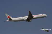 C-FITW @ VHHH - Air Canada - by Michel Teiten ( www.mablehome.com )