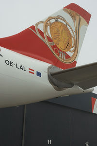OE-LAL @ VIE - Austrian Airlines Airbus 340-300 - by Yakfreak - VAP
