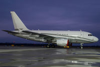 LX-GJC @ VIE - Globeljet Luxsemburg Airbus 318 - by Yakfreak - VAP