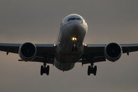 A6-ECG @ VIE - Emirates Boeing 777-300 - by Yakfreak - VAP