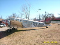 N75019 @ N/A - TC 45 J Navigator, outside of bldg. Broken Arrow, Okla. - by Kay Judkins