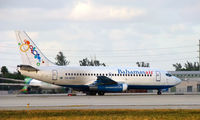 C6-BFW @ KMIA - Bahamasair