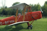 G-BFHH @ EGHP - TAXYING IN AT POPHAM - by BIKE PILOT