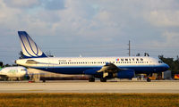 N470UA @ KMIA - United