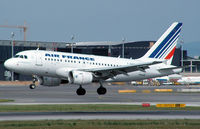 F-GUGK @ VIE - Air France Airbus A318-111