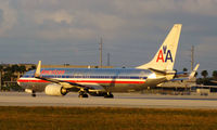 N955AN @ KMIA - American