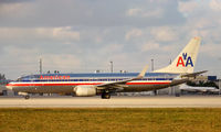 N930AN @ KMIA - American