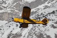 OE-APW @ LOWI - Piper Aircraft Corp. PA18-150