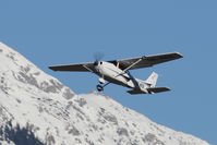 OE-KFB @ LOWI - Cessna 172S Skyhawk SP