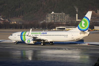 PH-HZG @ LOWI - Boeing 737-8K2