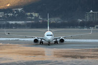 PH-XRC @ LOWI - Boeing 737-7K2