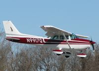 N9917Q @ DTN - Landing at Downtown Shreveport. - by paulp