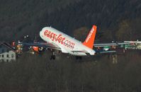 G-EZIS @ LOWI - Easyjet Boeing A319-111 - by Delta Kilo