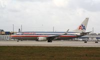 N915AN @ KMIA - Boeing 737-800 - by Mark Pasqualino