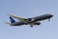 N672UA @ KLAX - Landing 24R at LAX - by Todd Royer
