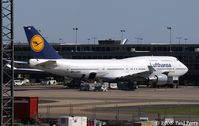 D-ABVK @ IAD - Getting loaded at the gate
