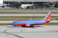 N461WN @ KFLL - Boeing 737-700 - by Mark Pasqualino