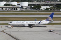 N14230 @ KFLL - Boeing 737-800