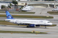 N629JB @ KFLL - Airbus A320