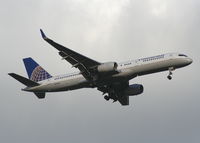 N17104 @ MCO - Continental 757-200 - by Florida Metal