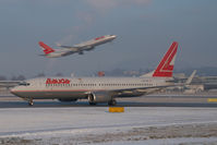 OE-LNP @ SZG - Lauda Air Boeing 737-800 - by Yakfreak - VAP