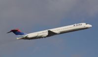 N992DL @ KFLL - MD-88