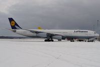 D-AIGO @ CGN - visitor - by Wolfgang Zilske