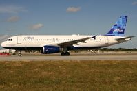N729JB @ FLL - visitor - by Wolfgang Zilske
