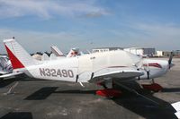 N32490 @ KHWO - Piper Warrior