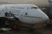 ZK-SUI @ VHHH - Air New Zealand - by Michel Teiten ( www.mablehome.com )
