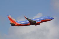 N452WN @ KFLL - Boeing 737-700 - by Mark Pasqualino