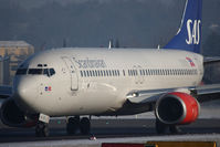 LN-RPL @ SZG - Boeing 737-883 - by Juergen Postl