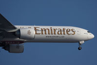 A6-ECL @ VIE - Boeing 777-36NER - by Juergen Postl