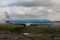 PH-BXS @ EGCC - Taken at Manchester Airport, October 2008 - by Steve Staunton