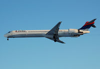 N915DN @ KBDL - DAL1130 short final fro runway 6. Nice to finally to see a MD90 visit BDL. - by Nick Michaud