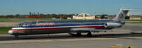 N289AA @ KMSP - Taxi to gate - by Todd Royer