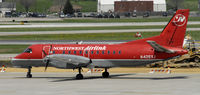 N426XJ @ KMSP - Taxi for departure - by Todd Royer