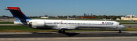 N906DA @ KMSP - Taxi for departure - by Todd Royer