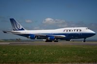 N197UA @ NZAA - Taxiing to the gate, wet leased by Air Pacific - by ANZ787900