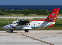 YV322T @ TNCC - Rianbow Air @ CUR - by John van den Berg - C.A.C