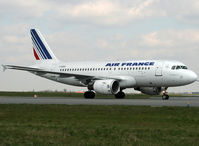 F-GRHH @ LFPG - Taxiing to the South... - by Shunn311