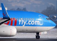 G-FDZP @ LOWS - ThomsonFly
