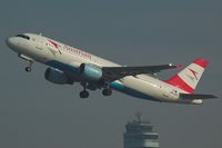 OE-LBQ @ LOWW - LAUDA - by Delta Kilo