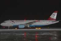 OE-LBN @ VIE - Austrian Airlines Airbus 320 - by Yakfreak - VAP