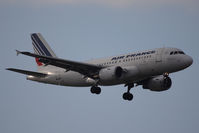 F-GRHK @ VIE - Airbus A319-111
