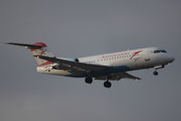 OE-LFQ @ VIE - Fokker 70