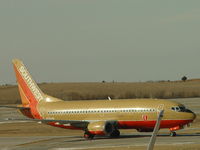 N336SW @ MCI - Pulling into Terminal B Gate 31 - by Helicopterfriend