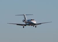N525GE @ DTN - Landing at Downtown Shreveport. - by paulp