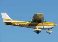 N4309Q @ DTN - About to touch down at the Downtown Shreveport airport. - by paulp